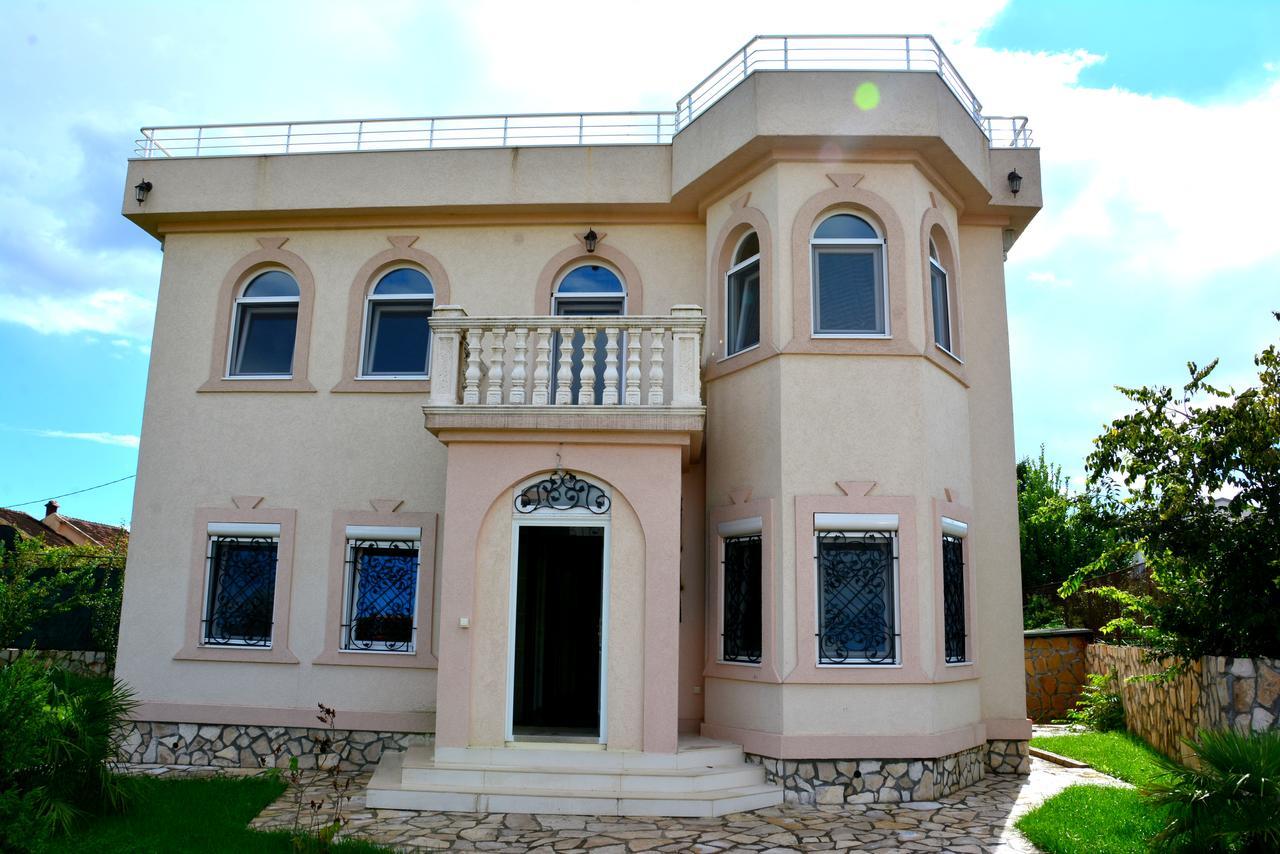 Montenegro Hostel B&B بودغوريتْسا المظهر الخارجي الصورة