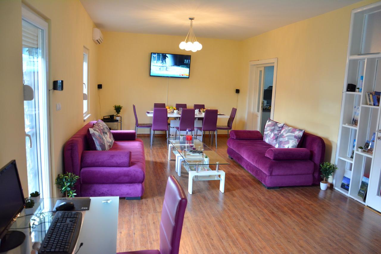 Montenegro Hostel B&B بودغوريتْسا المظهر الخارجي الصورة